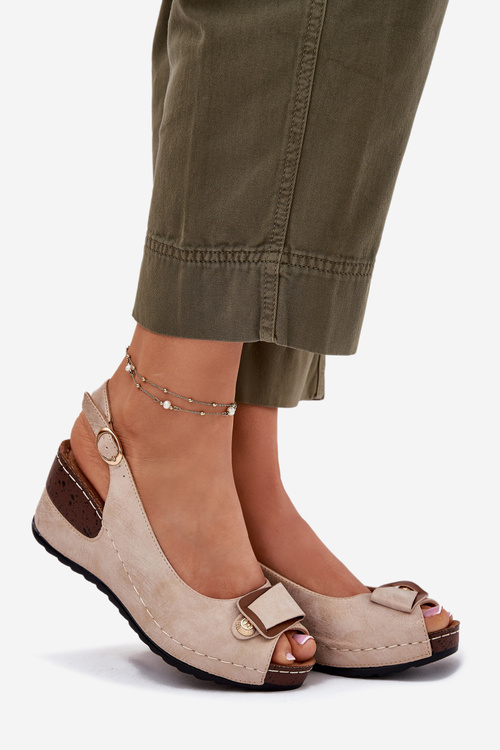 Жіночі Легкі Сандалі На Платформі Comfort Shoes Бежево-Золоті Efravia