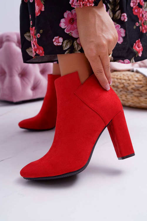 Жіночі чоботи на шпильці замшеві червоні з оборками
