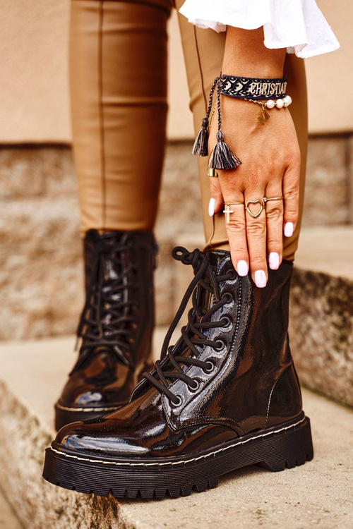 Чоботи жіночі на плоскому ходу чорні Kognito