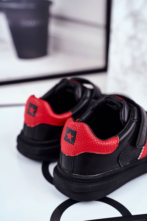 Дитяче спортивне взуття Big Star на липучці чорна GG374022