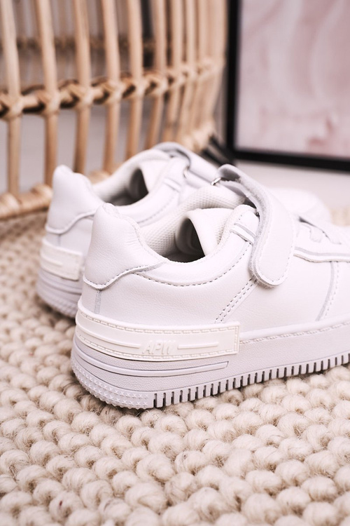 Дитяче спортивне взуття на липучці White Airy