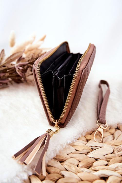 Великий стьобаний гаманець на блискавці з ремінцем Cappucino