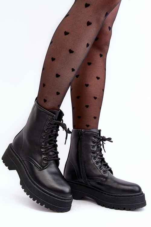 Жіночі ботильйони на шнурівці на товстій підошві чорного кольору Biancis