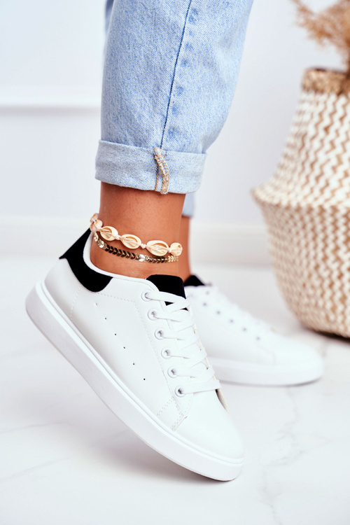 Жіноче спортивне взуття білі на чорному каблуці Milly