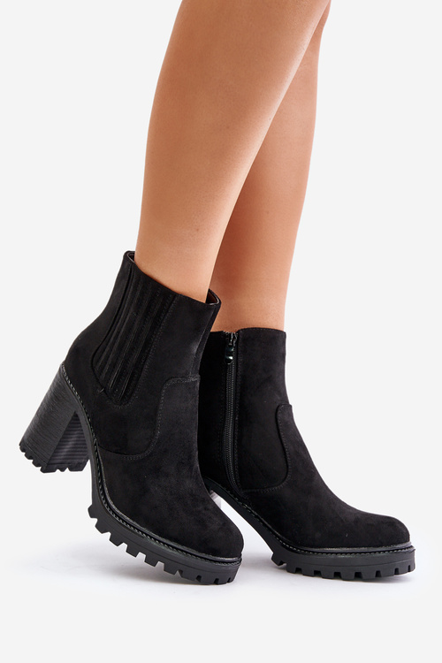 Туфлі на підборах з еко-замші чорного кольору Mesiella