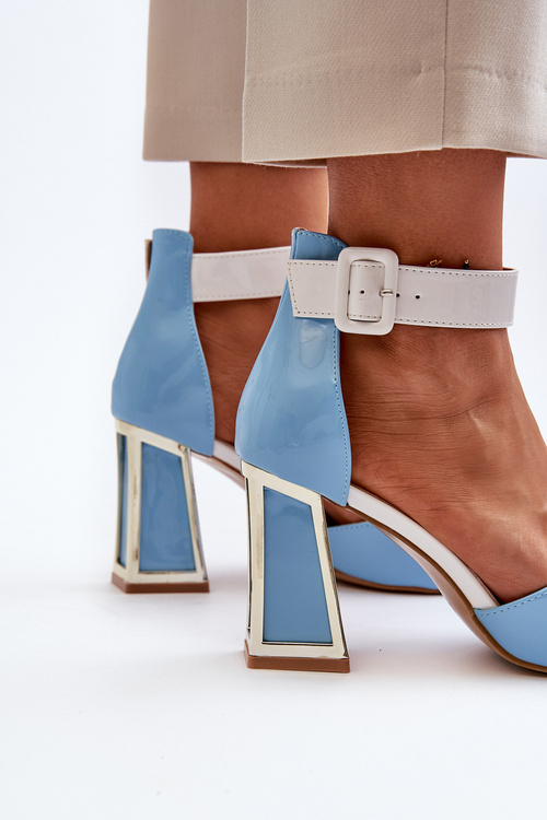 Сині лаковані босоніжки на підборах Adrianu