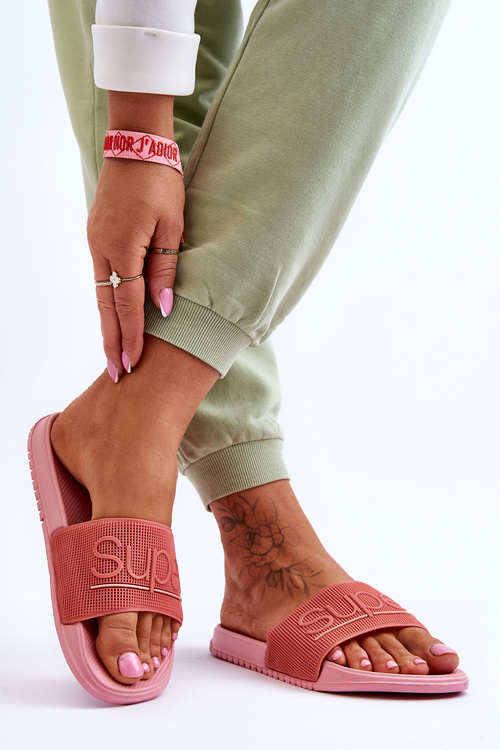 Світлі жіночі тапочки з написом Pink Merry