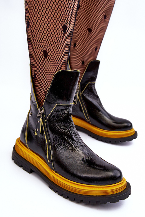 Чоботи жіночі шкіряні лаковані Maciejka 05747-07 Чорні