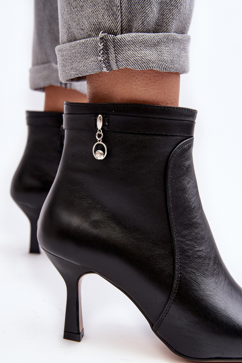 Чоботи жіночі шкіряні на шпильці Maciejka 06301-01 Чорні