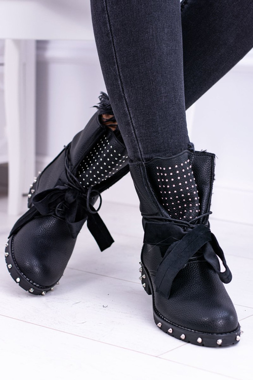 Жіночі утеплені черевики з шипами і стразами Neso