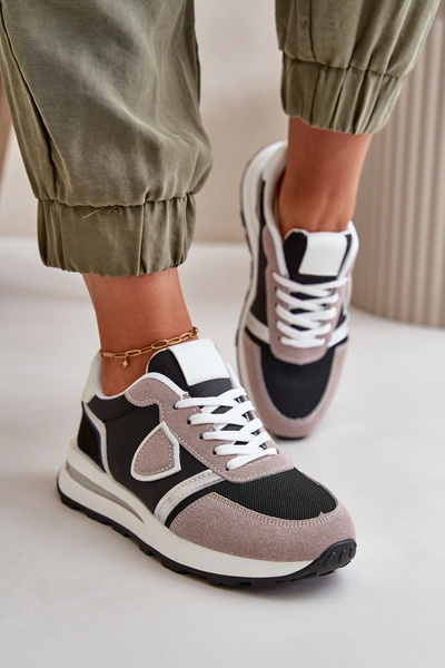 Жіночі кросівки з блискітками чорні Velaniela