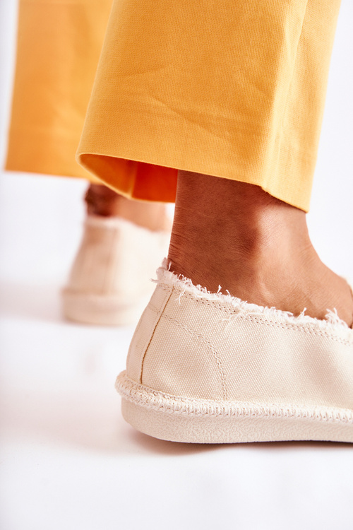 Жіночі еспадрільї бежевого кольору