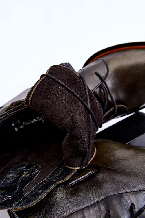 Класичні шкіряні черевики на шнурівці Maciejka 05667-09 Зелений