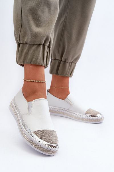 Білі жіночі шкіряні туфлі на платформі D&A LR370