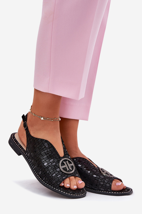 Шкіряні сандалі на плоскому каблуці з декором S.Barski KV51-094 чорні