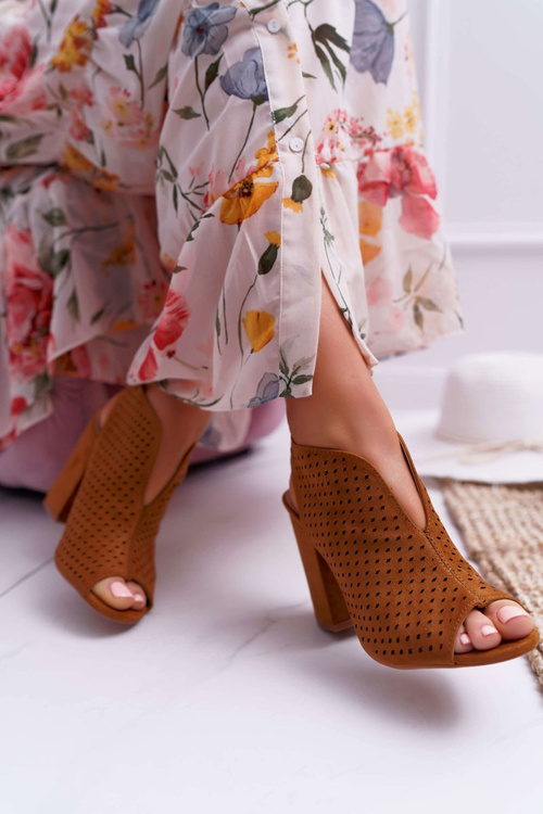 Жіночі босоніжки на шпильці Camel Nevienna з відкритим носком