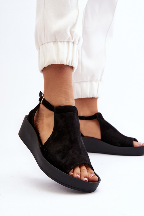 Чорні жіночі замшеві босоніжки Zazoo 2914
