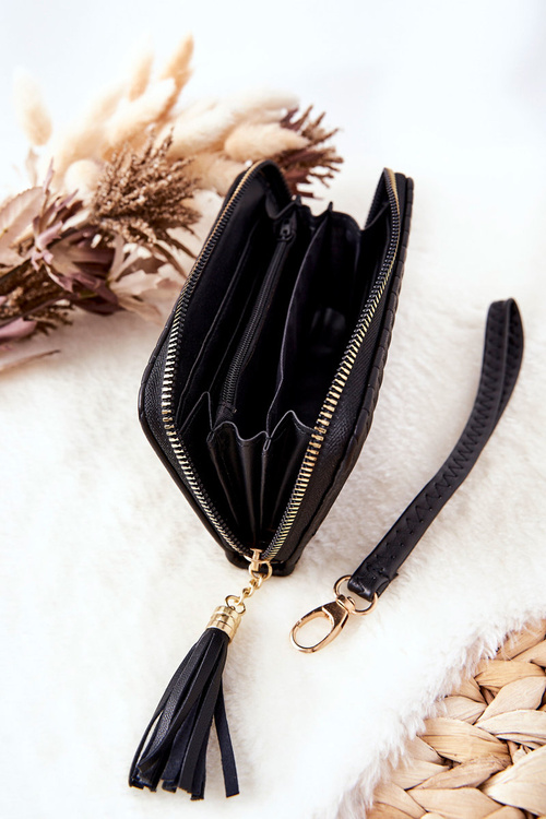 Стьобаний гаманець з китицею чорного кольору