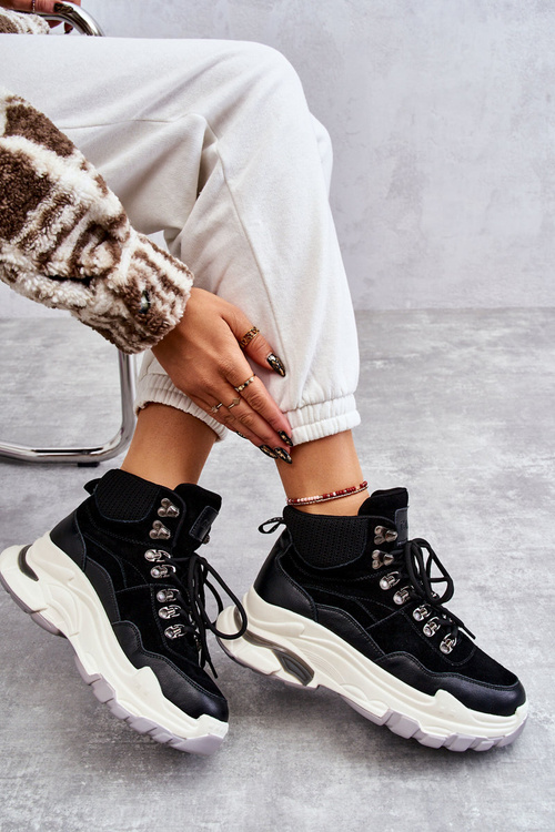 Жіноче високе спортивне взуття GOE KK2N4098 Чорний