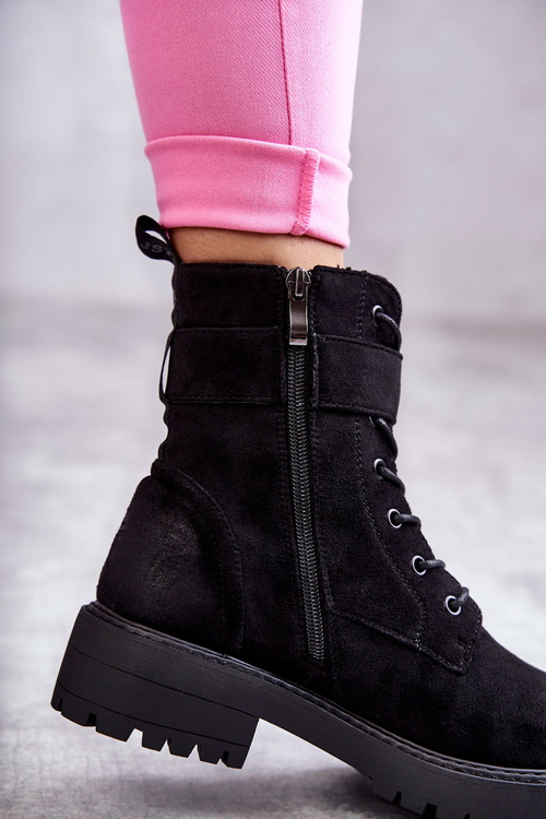 Жіночі замшеві чоботи на плоскій підошві на шнурівці чорні Firmina