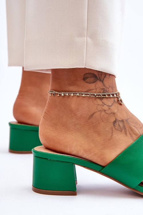 Класичні шкіряні босоніжки на низькому каблуці Green Miley