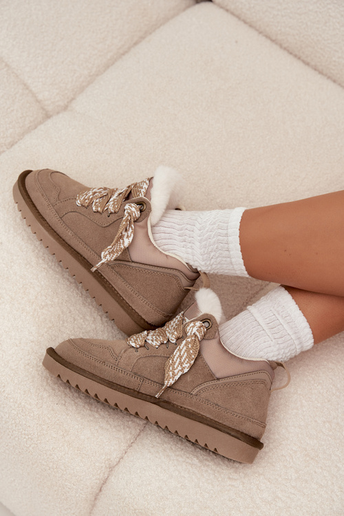 Замшеві зимові чоботи для жінок з хутром і товстим шнурівкою Vinceza 97963 Бежеві