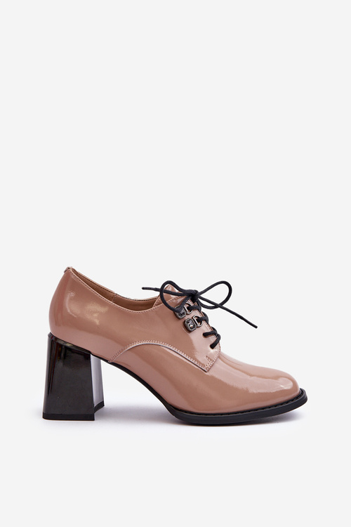 Жіночі лаковані човники бежеві Nelione