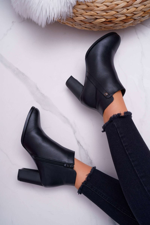 Чоботи жіночі на підборах Sergio Leone чорні BT518