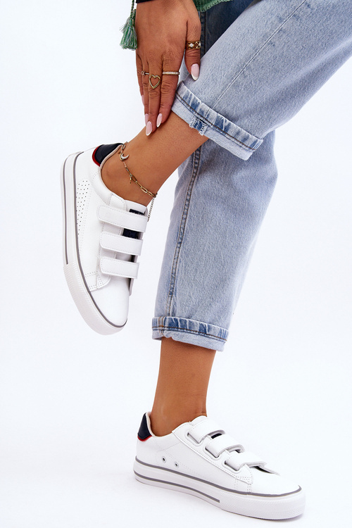 Жіночі кросівки на липучці Big Star LL274A207 білі