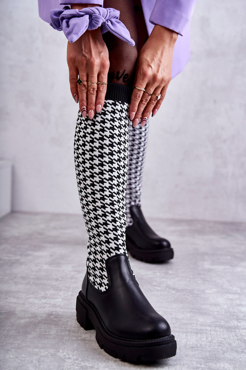 Чоботи жіночі чорно-білі Avira