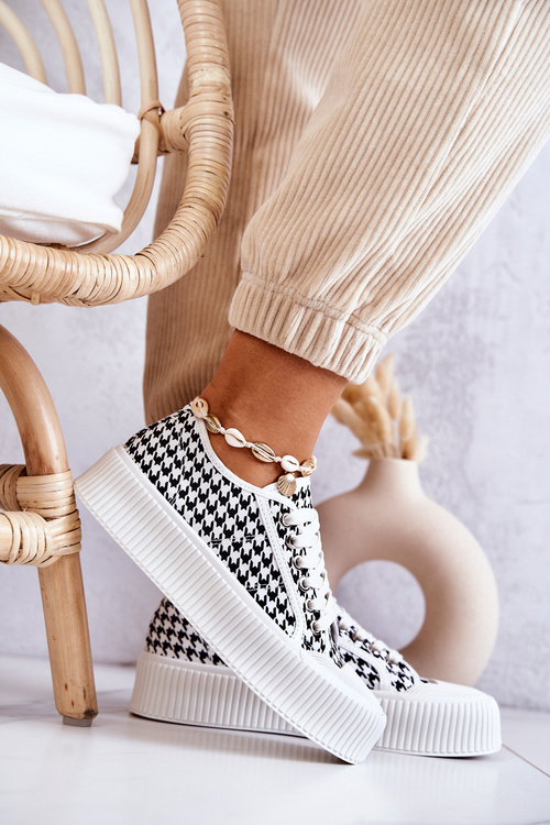 Низькі кросівки на платформі біло-чорні Mischa