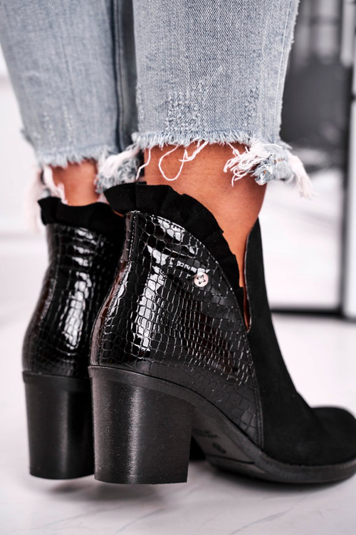 Жіночі шкіряні черевики Maciejka Black 04833-01