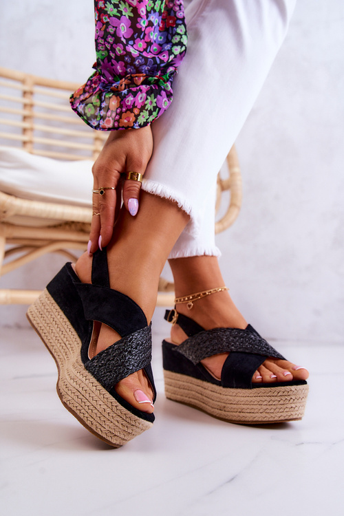 Жіночі босоніжки на платформі чорні Emmalee