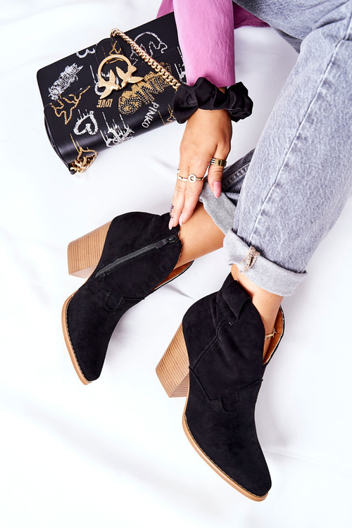 Чоботи жіночі на підборах чорні меронет