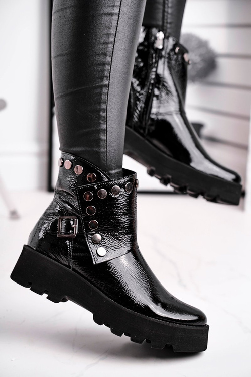 Чоботи жіночі лаковані шкіряні чорні Exquisite 1199