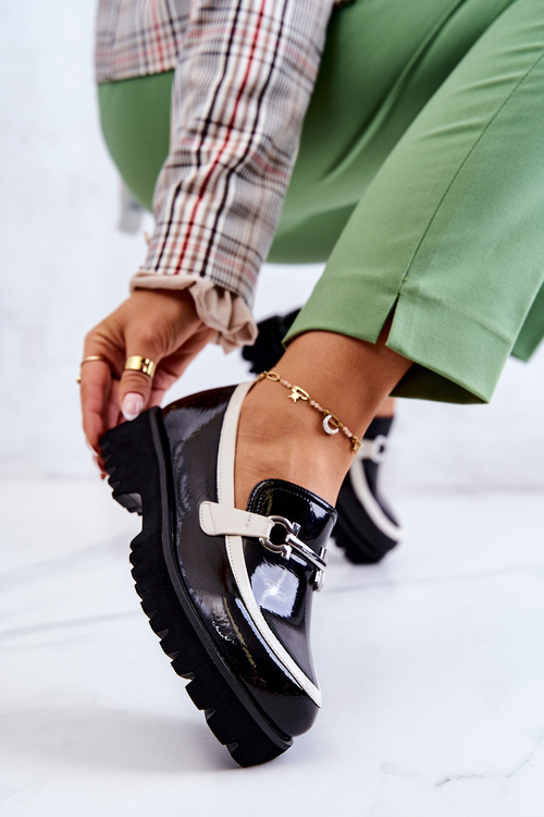 Лаковані жіночі лофери Cassida чорно-білі