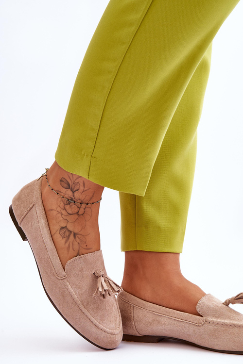 Замшеві класичні лофери з бахромою бежеві Averil