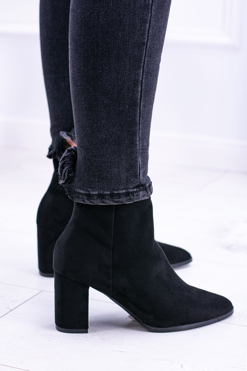 Чорні жіночі чоботи Amaltea з гострими шпильками