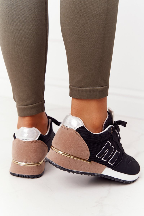 Жіноче спортивне взуття Кросівки Чорні Maddie