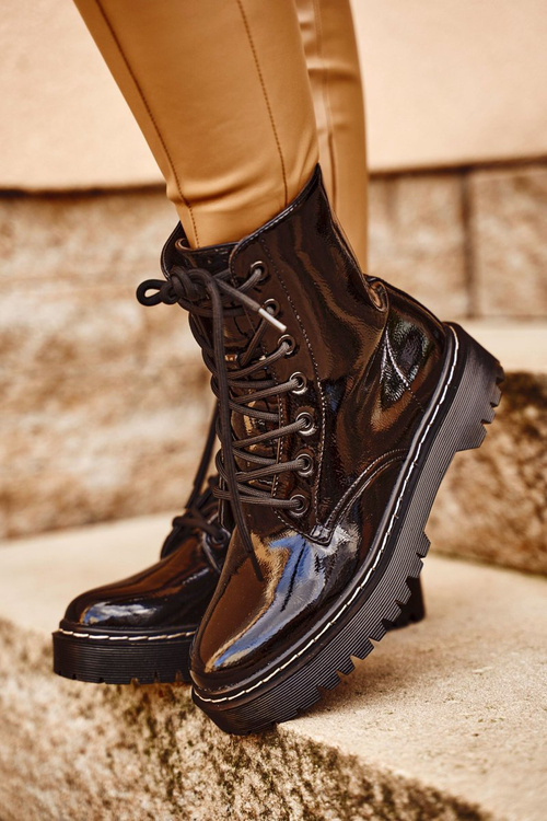 Чоботи жіночі на плоскому ходу чорні Kognito