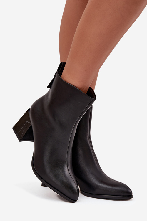 Теплі черевики на підборах з натуральної шкіри Vinceza 66812 Чорний