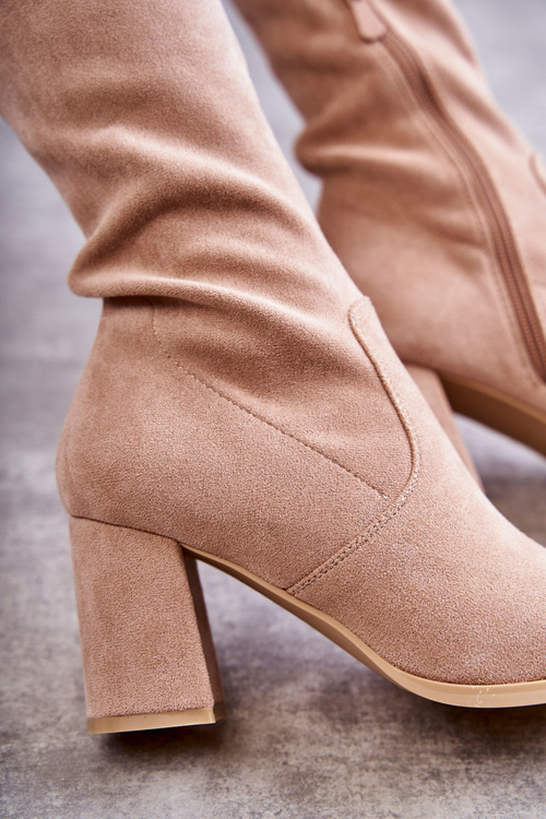 Класичні замшеві чоботи бежеві Clarissa