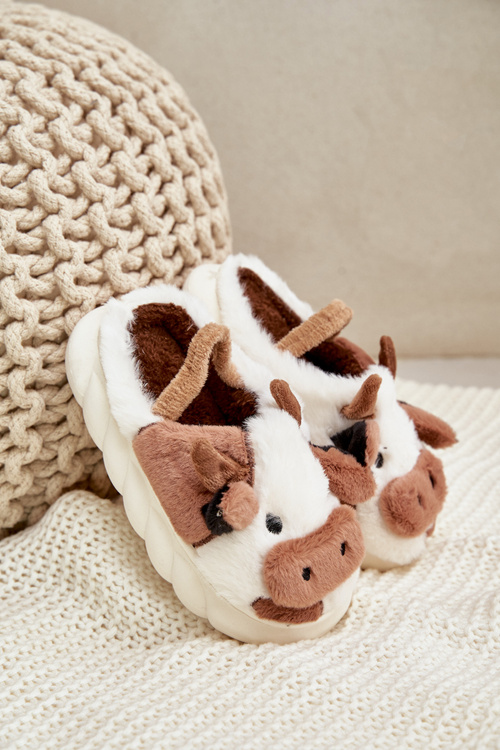 Дитячі пухнасті тапочки з мотивом корови. Коричневий таморрін