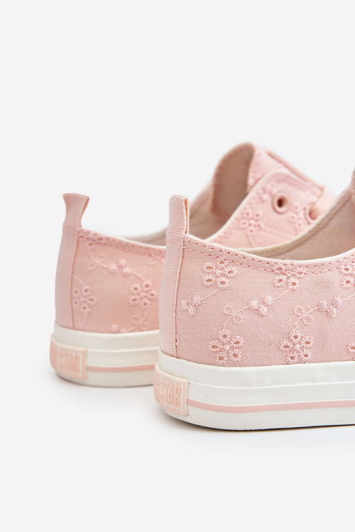 Жіночі кросівки з вишивкою Big Star LL274224 Рожеві