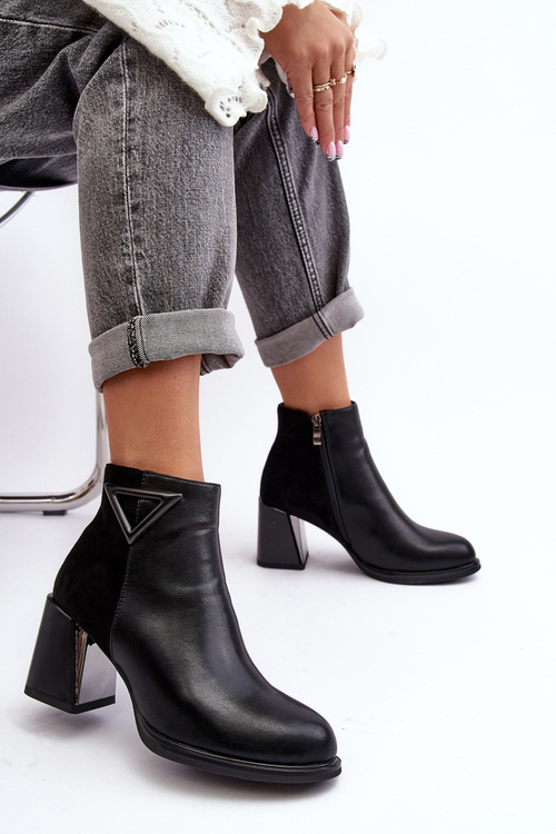 Лаковані ботильйони на підборах утеплені чорні MR880-093