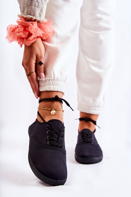 Жіночі класичні кросівки Black Dellis