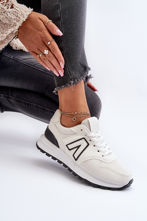 Жіночі кросівки Спортивне взуття білі Daisee