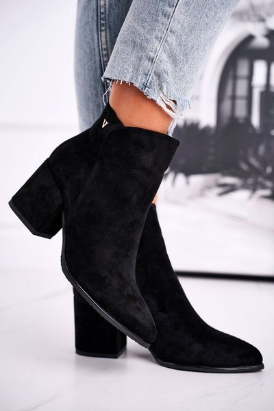 Чоботи жіночі на підборах чорні So Good