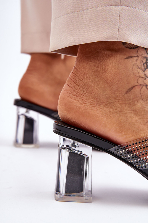 Босоніжки на підборах зі стразами Black Jaxen