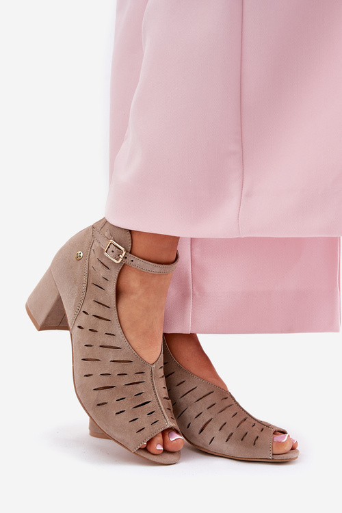 Жіночі Замшеві Черевики На Каблуку Maciejka Темно-бежеві 06893-10